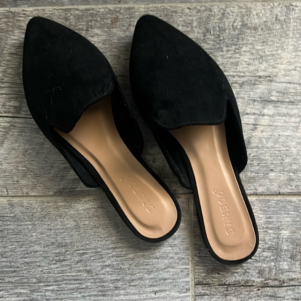 Size 7 flats